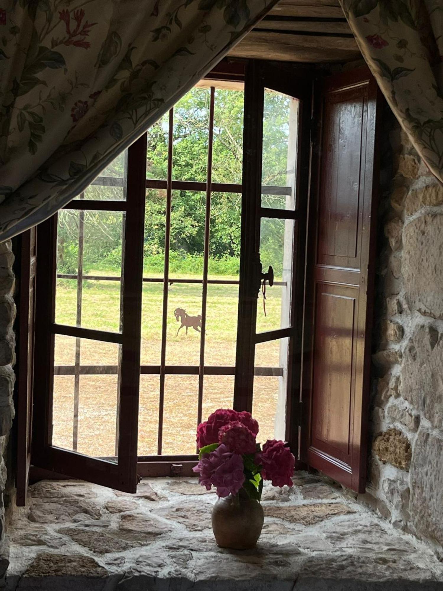 Chambre Dans Tour Du 15Eme Siecle Mauvieres Eksteriør billede